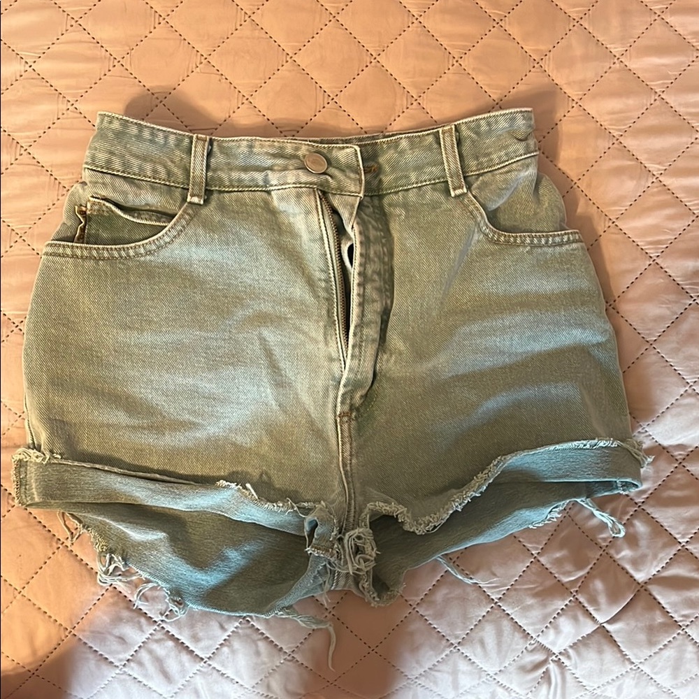 BONGO Blue Jean Shorts Relaxed Fit Frayed Hem